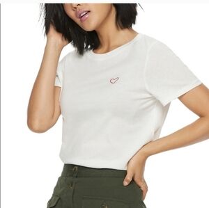 Popsugar White Short Sleeve Shirt with Heart Size Medium